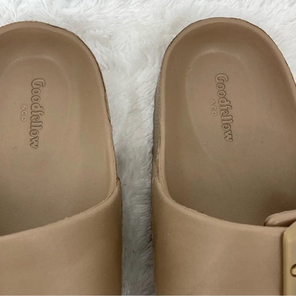 GOODFELLOW & CO.  Tan Slide Sandals MENS SIZE 13